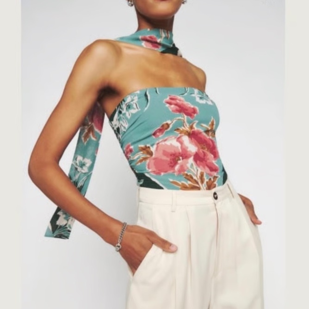 Reformation Lennon Top in Paloma